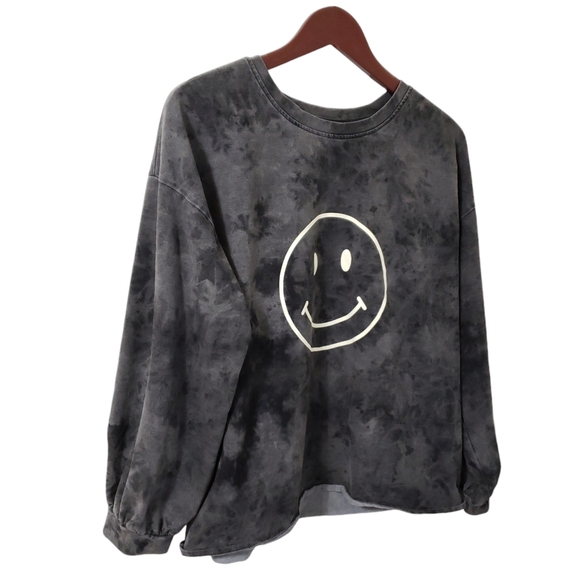 Hayden Smiley Face Print Washed Gray Long Sleeve Knit Top Sweatshirt Small - Picture 5 of 10